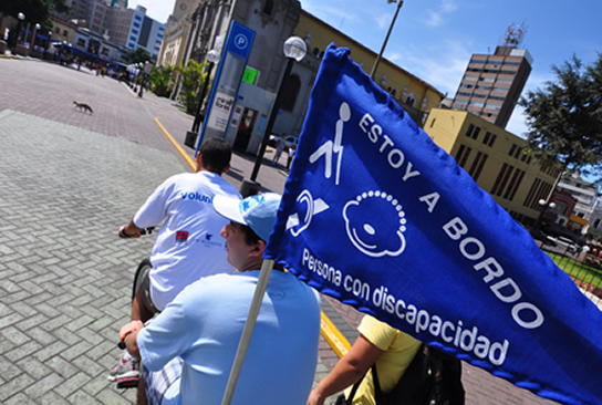 Voluntariado Municipal que realiza paseos inclusivos en bicis TANDEM para personas con discapacidad visual, auditiva y mental. Voluntariado Municipal que realiza paseos inclusivos en bicis TANDEM para personas con discapacidad visual, auditiva y mental.