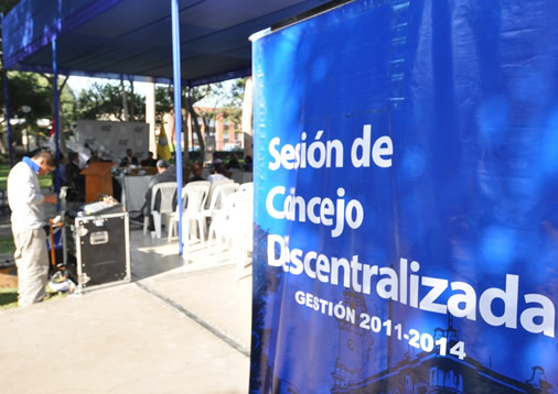 Primera Sesión de Concejo Descentralizada del 2012. Primera Sesión de Concejo Descentralizada del 2012.