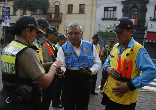 Disminuirá ruido con uso de varas en vez de silbatos. Disminuirá ruido con uso de varas en vez de silbatos.