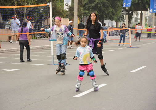 La avenida Larco cede paso a la práctica de actividades físicas. La avenida Larco cede paso a la práctica de actividades físicas.