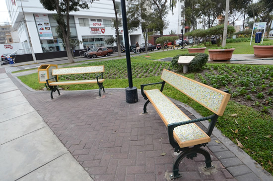 parque con mobiliario reciclado miraflores parque con mobiliario reciclado miraflores