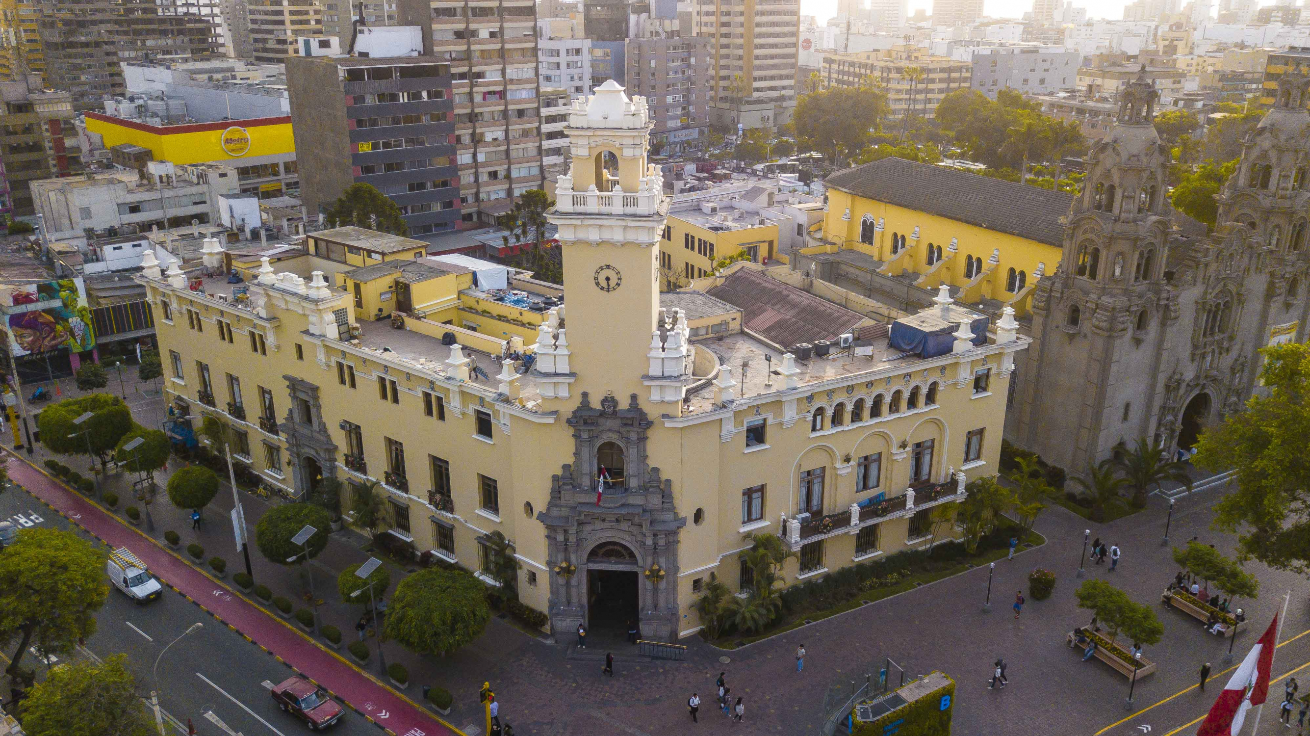 Administración y finanzas