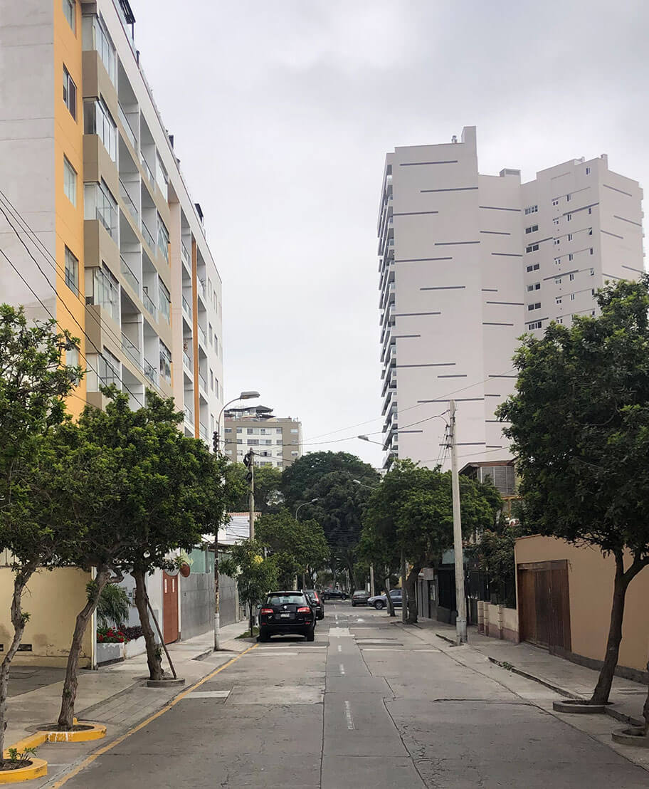 Calle Cesáreo Chacaltana