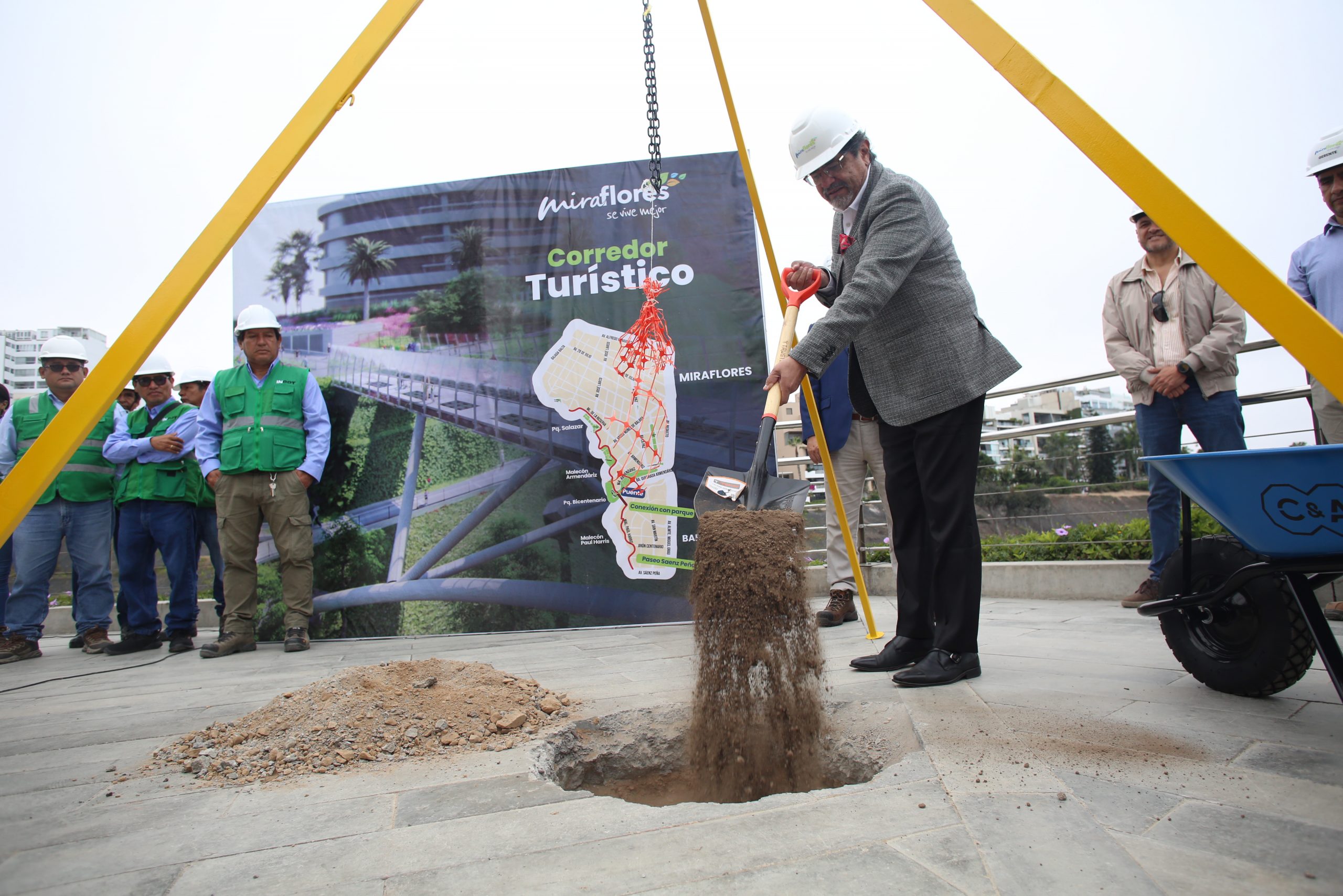 Alcalde Carlos Canales Colocó Primera Piedra De Obra Del Corredor Alcalde Carlos Canales Colocó Primera Piedra De Obra Del Corredor
