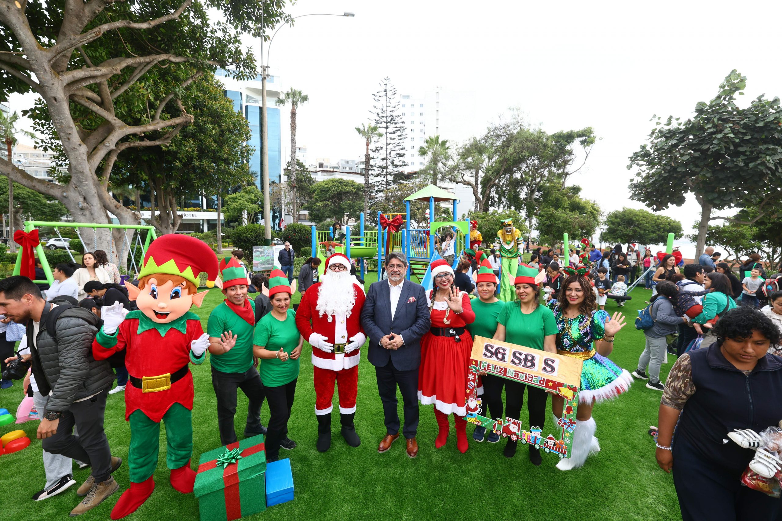 ¡Nuevos juegos infantiles en el parque Domodossola! - Municipalidad ...